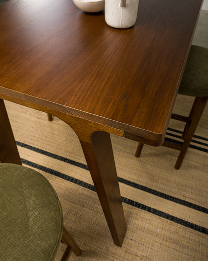 Harrison Bar Leaner - 140X70Cm 90H, Dark Oak