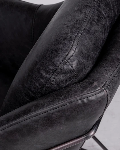 Cintesi Harold Leather Tub Chair - Black 