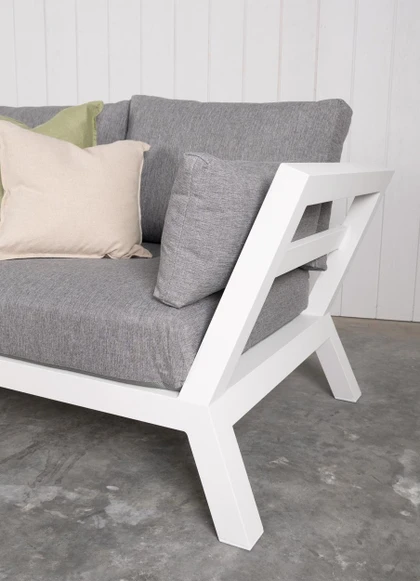 Cintesi Havelock Lounge Outdoor Setting - White 