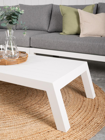Cintesi Havelock Lounge Outdoor Setting - White 