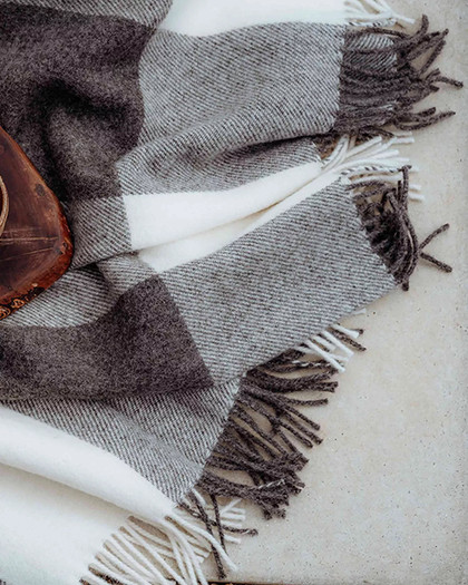 Weave Lake Hayes Throw - 240x140cm, Peat