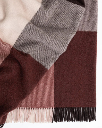 Weave Brookside Throw - 140x240cm, Beetroot