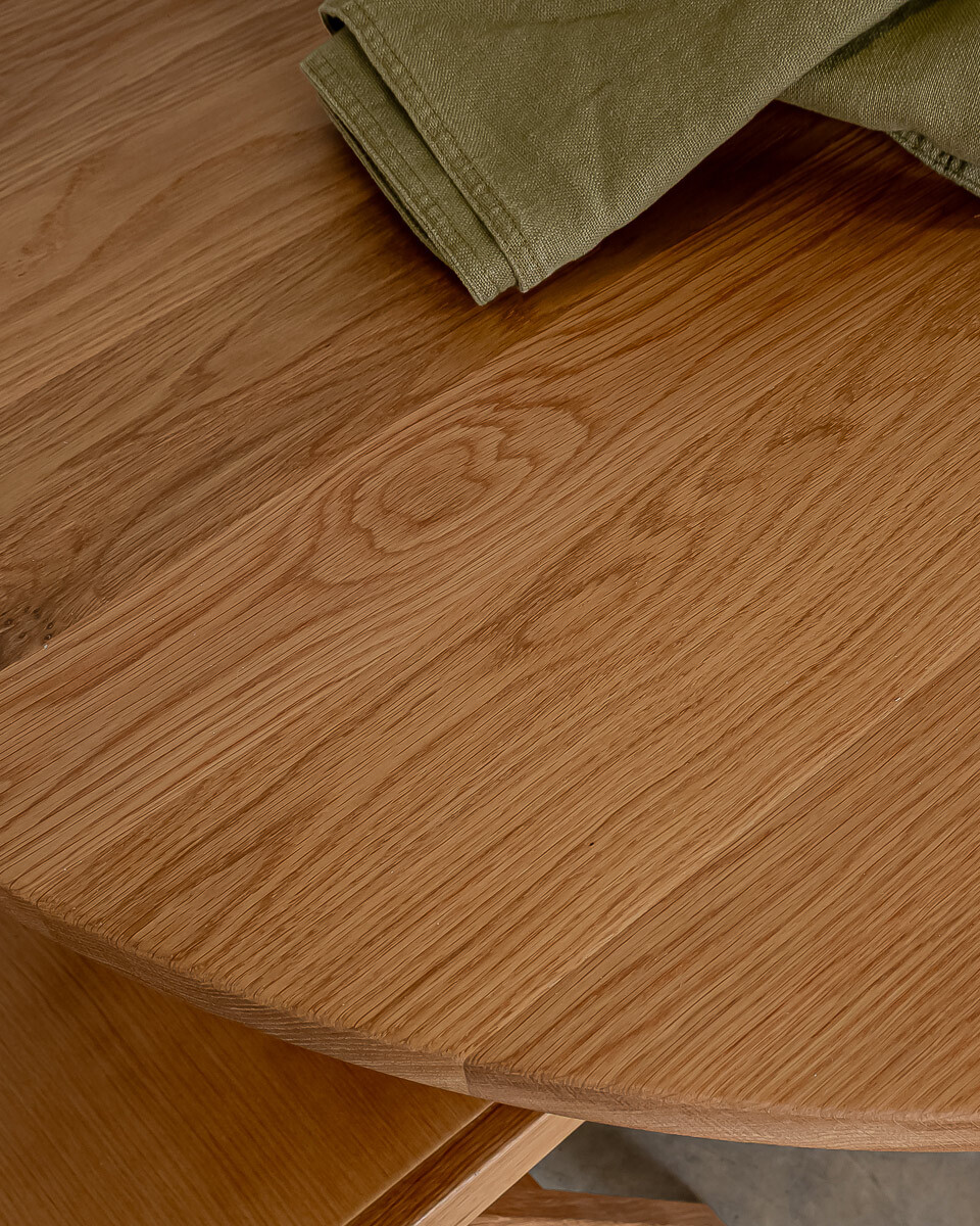 Close up of grainy oak timber table top