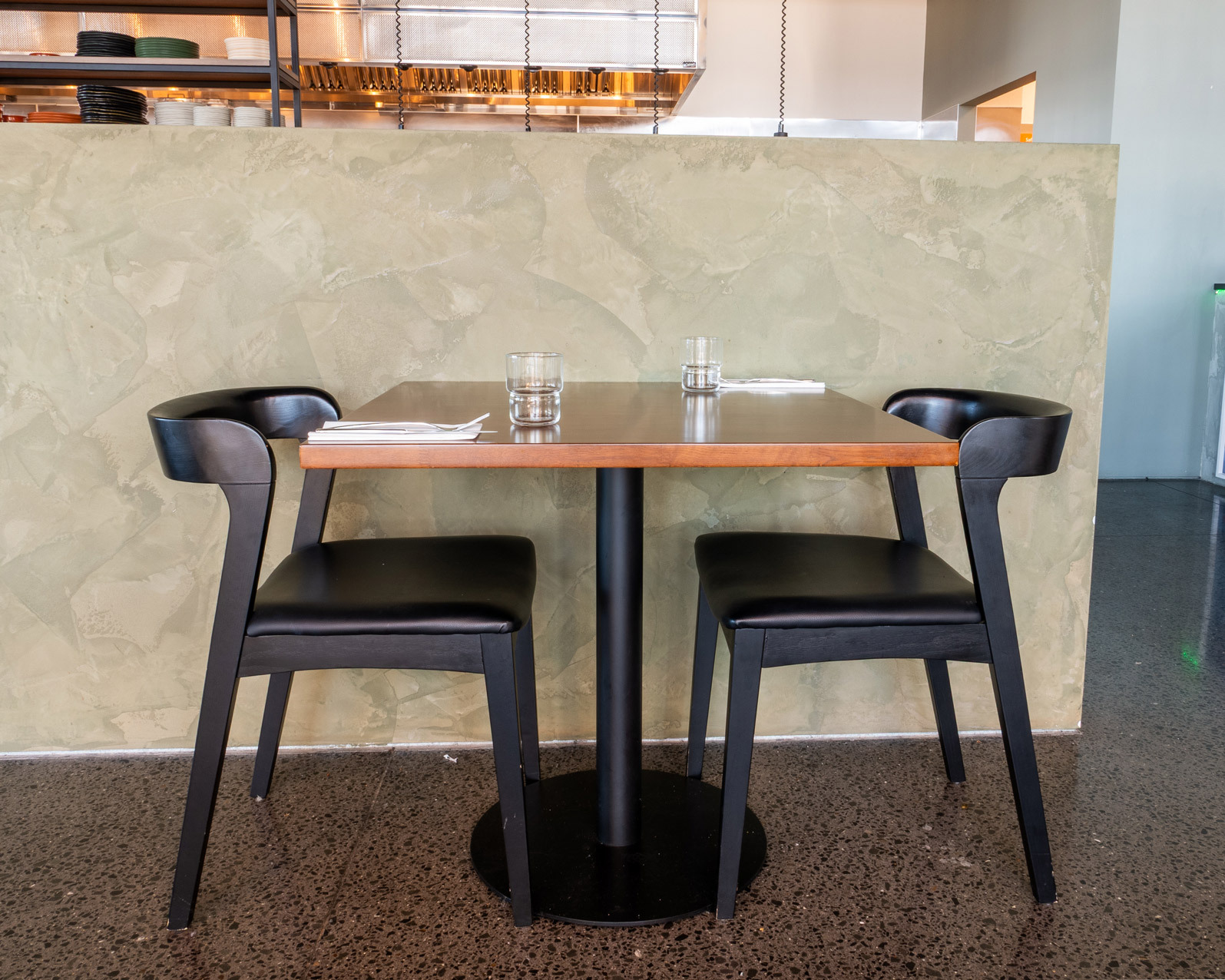 cintesi solid oak table top in dark oak