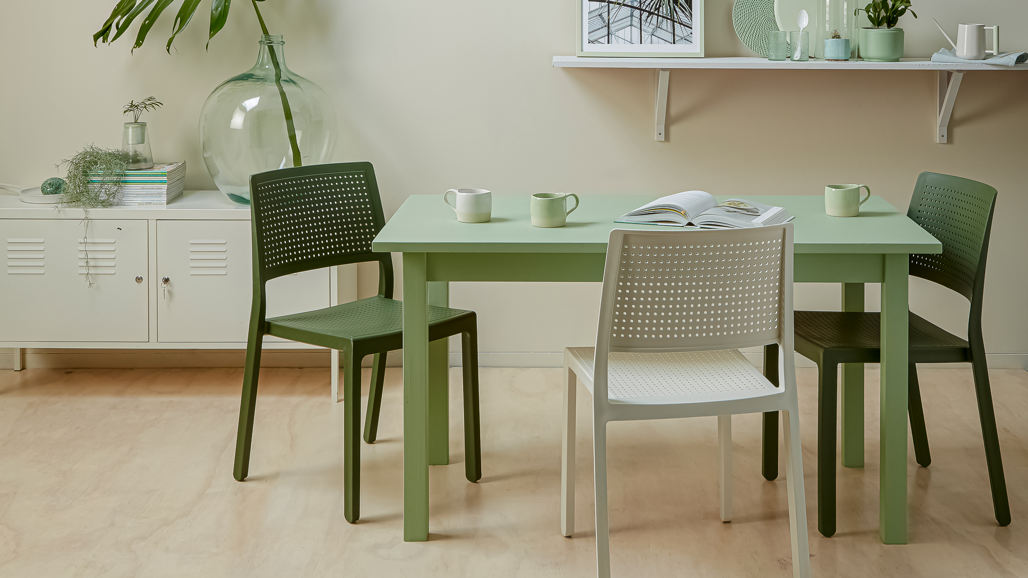 Dining chairs collection