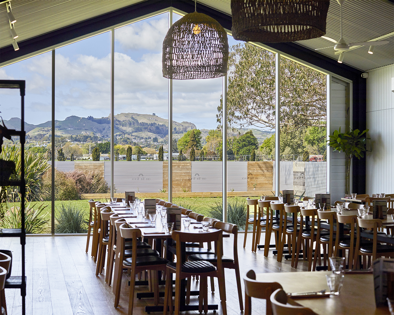 restaurant dining chairs