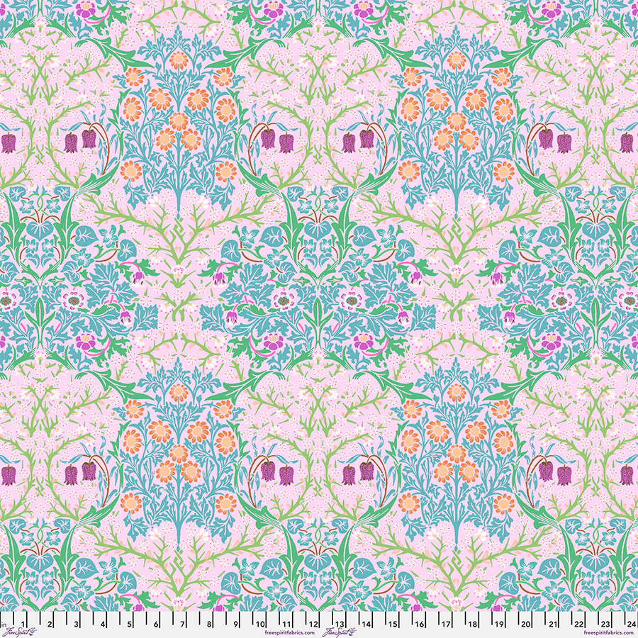 a.co.co タペストリー Kaffe Fassett x The Original Morris & Co. | Blackthorn - Pink
