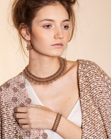 TILLA FRIVOLITE NECKLACE - VINTAGE GOLD - MODEL