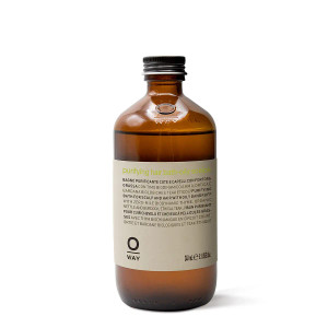 Benefits
• It purifies the scalp and hair thanks to the natural ingredients with anti-bacterial and antiseptic properties.
• It counters oily dandruff, preventing its reappearance.
Olfactory sensations
Olfactory bouquet: rosemary, bergamot. The balsamic heart of rosemary joins the Mediterranean freshness of bergamot, for a deep purifying treatment that helps normalise the scalp.
Use
Apply to wet hair, massage in and rinse. Repeat if necessary. It can also be applied on dry hair, for an even more effective result.
Did you know?
• Use it twice a week, for at least 5/6 sessions.
• Menthol has an instant refreshing effect. Benefits
• It purifies the scalp and hair thanks to the natural ingredients with anti-bacterial and antiseptic properties.
• It counters oily dandruff, preventing its reappearance.
Olfactory sensations
Olfactory bouquet: rosemary, bergamot. The balsamic heart of rosemary joins the Mediterranean freshness of bergamot, for a deep purifying treatment that helps normalise the scalp.
Use
Apply to wet hair, massage in and rinse. Repeat if necessary. It can also be applied on dry hair, for an even more effective result.
Did you know?
• Use it twice a week, for at least 5/6 sessions.
• Menthol has an instant refreshing effect.