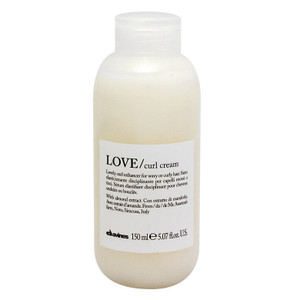 Leave-on serum for more definition on all types of curly or wavy hair. It does not weigh down, leaves no residue and leaves hair soft and shiny. Leave-on serum for more definition on all types of curly or wavy hair. It does not weigh down, leaves no residue and leaves hair soft and shiny.