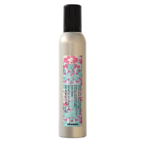 Davines - More Inside - This is a Curl Moisturizing Mousse for defined bouncy curls Davines - More Inside - This is a Curl Moisturizing Mousse for defined bouncy curls