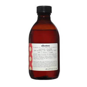 Davines  - Alchemic shampoo red - Colour shampoo  to enhance natural or cosmetic red or mahogany hair Davines  - Alchemic shampoo red - Colour shampoo  to enhance natural or cosmetic red or mahogany hair