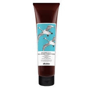 Formulated to detangle and moisturize the hair, making it soft and silky. Formulated to detangle and moisturize the hair, making it soft and silky.