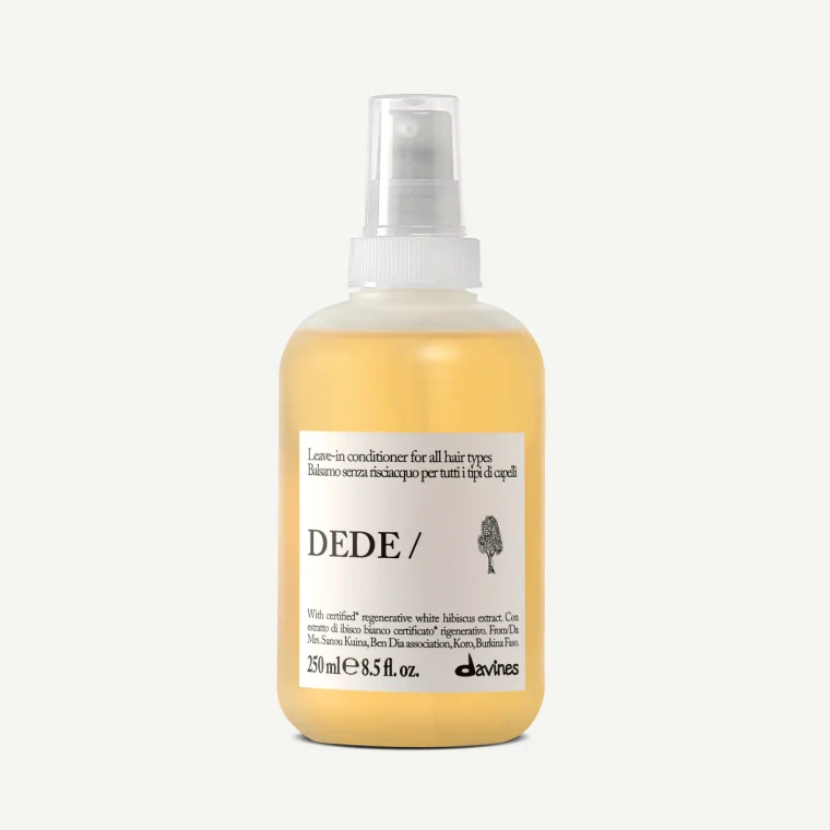 Davines - ESSENTIAL HAIRCARE-  DEDE -Leave-in Conditioner  suitable for all hair types, for daily use. This leave-in spray instantly detangles hair while delivering softness and shine without weighing it down