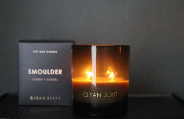 Clean Slate  - Smoulder Moody Candle -AMBER + SANTAL Low light. Soft heat. Velvet stillness.