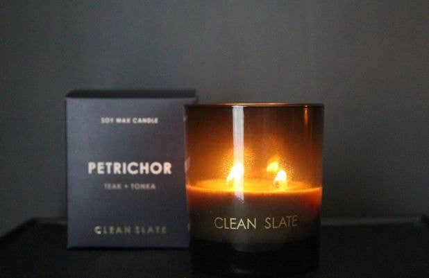 Clean Slate - Petrichor Moody Candle TEAK + TONKA Rain-soaked bark. Earthy stillness. Deep woods at dusk.