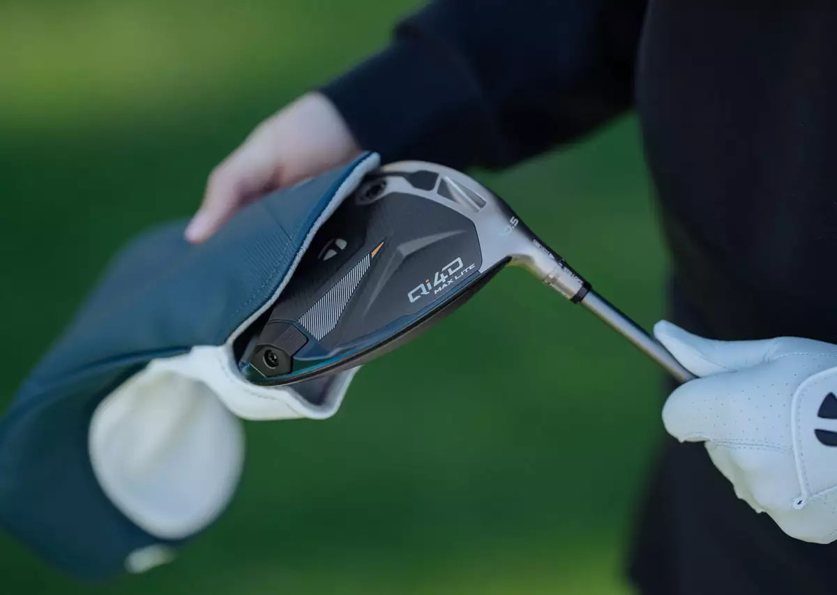 TaylorMade Qi4D Max Lite Teen Golf Driver for Ages 13-16