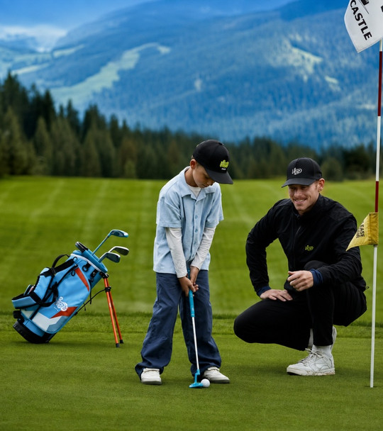 Vice 5 Club Kids Golf Set for Ages 4-8 (kids 44-49" tall) Blue - Lifestyle Image
