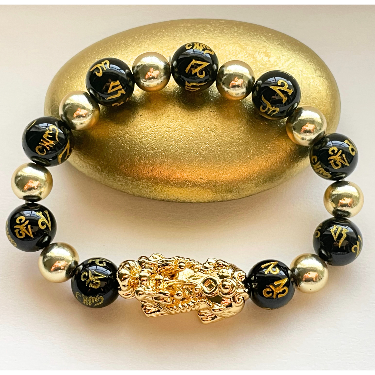 Amazon.com: Feng Shui Black Obsidian Wealth Bracelet，Vietnamese Sagin Pixiu  Character for Protection Can Bring Luck and Prosperity，Suitable for Any  Occasion,Unisex( Single Pixiu A) : Clothing, Shoes & Jewelry