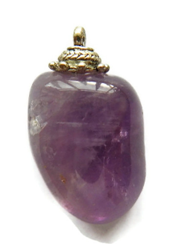  Amethyst helps to enhance clarity of thought..