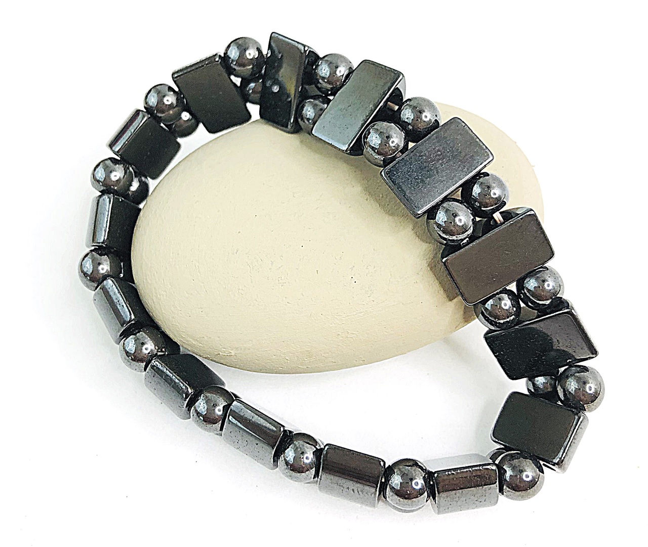 Hematite bracelets and properties
