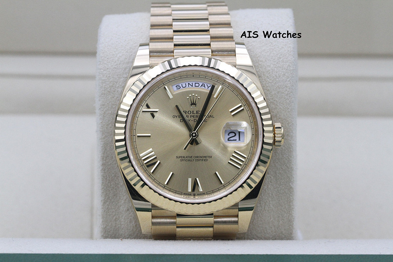 Rolex day date roman on sale dial