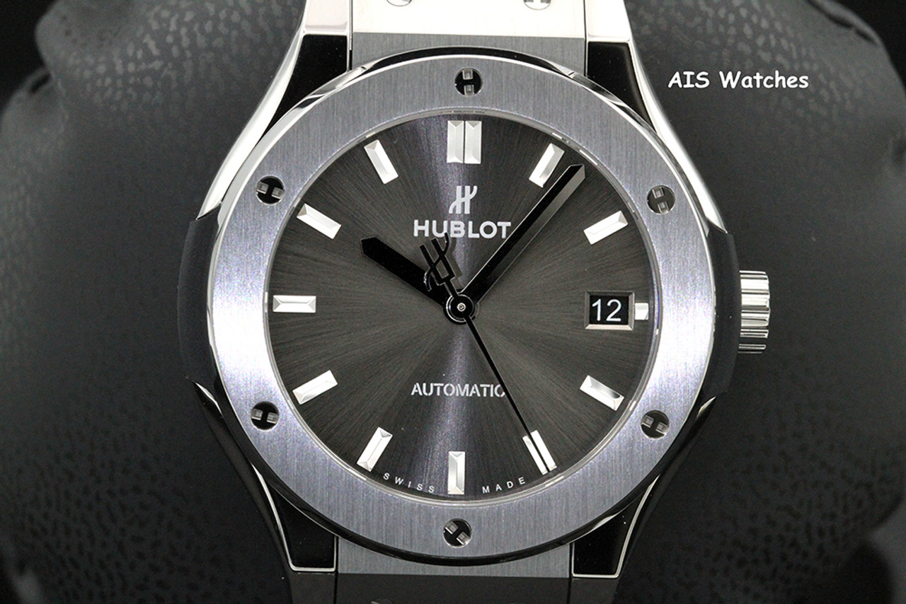 Classic Fusion Racing Grey Titanium 38 mm