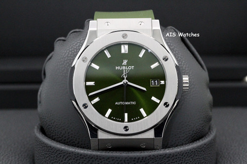 Hublot Classic Fusion Titanium 511.NX.8970.RX Green Dial 45MM