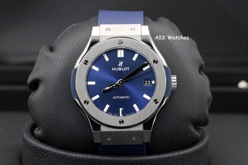 BNIB Hublot Classic Fusion Titanium 565.NX.7170.RX Blue Dial 38MM