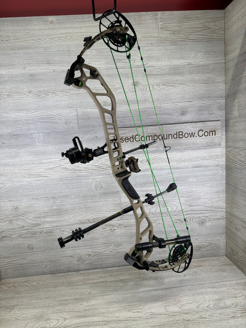 PSE EVO NTN 33 Tan Riser/Subalpine Limbs 29" 70lb Right Hand Bow Pkg