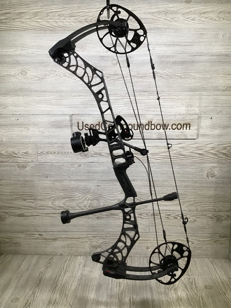 Mathews V3 31 Right Handed Stone Color Bow Package 27" 70#