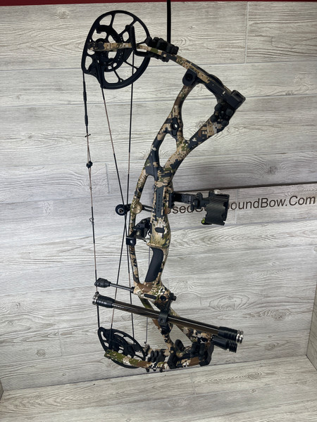 Used Hoyt RX-7 leftHanded Custom 60 lbs/Subalpine pkg