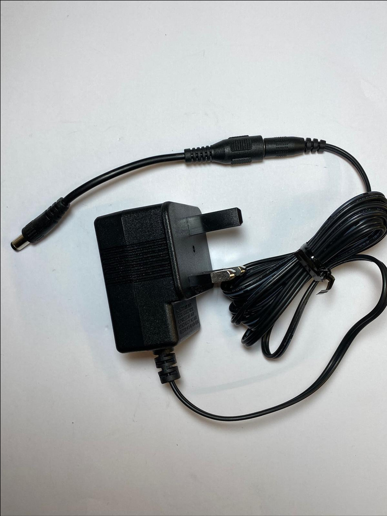 9V Negative Polarity AC  DC Switching Adapter 4 Danelectro 