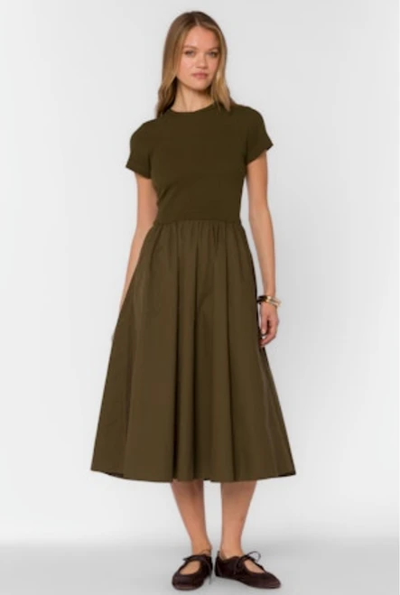 Velvet Heart Tumi Forest Green Dress, Velvet Heart dress, Forest green dress, Casual chic dress, Everyday women's dress, Boutique dresses, Women's fall fashion, Weekend outfit ideas, South Shore boutique, Massachusetts women's boutique, Women's clothing boutique, California-inspired fashion
