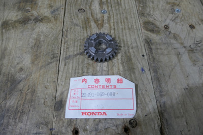 Honda CR80R, 1980-81 Gear, M. Fifth NOS Genuine 23491-169-000