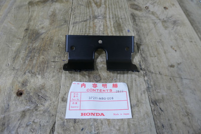 Honda VF750S Sabre Stay.Meter Set. NOS Genuine 37211-MB0-008