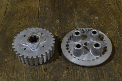 Honda C72 CA72 Clutch Center and Plate Clutch, NOS