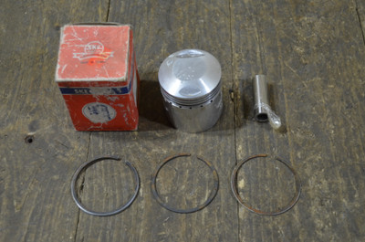 Honda CE90 Piston Set