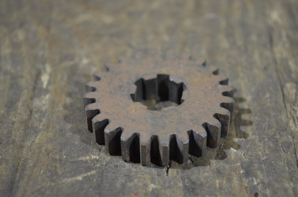 Honda CZ100, C 24T Gear Top, NOS