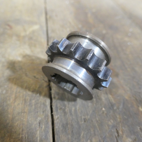 Honda C72,C77,C78, CA72,CA78 Primary Sprocket,13611-259-010