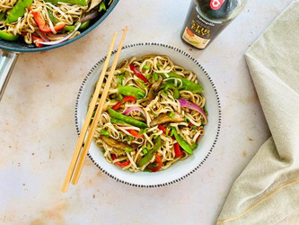 Stir-fried Udon with Vegetables