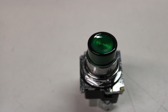 Eaton 10250T221LYP06-GR Pushbuttons