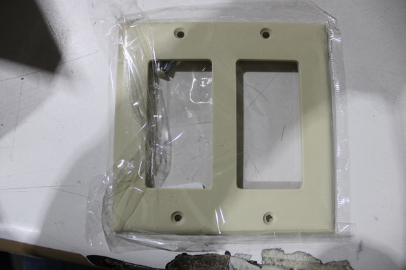 Eaton 2152V-F-L Wallplates and Switch Accessories EA