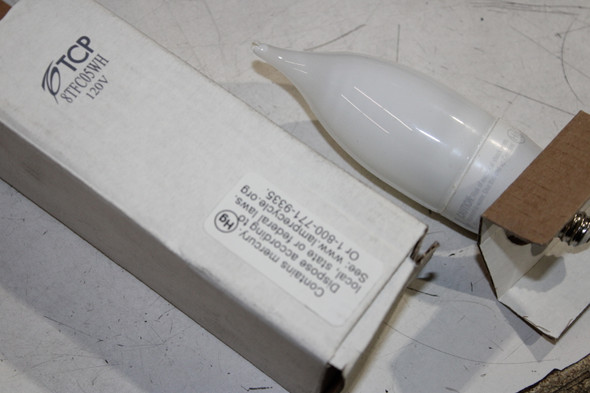 TCP Lighting 8TFC05WH Fluorescent Bulbs