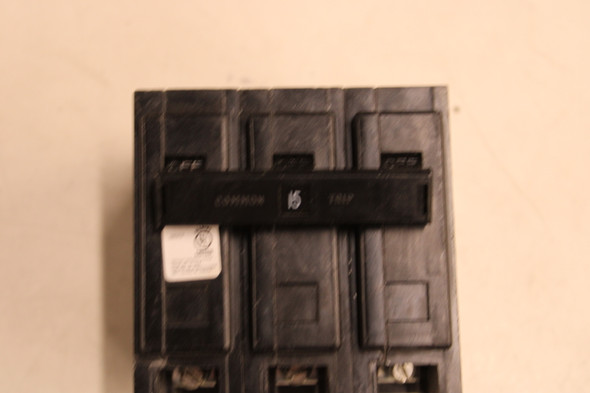 Eaton QBHW3015HVH08 Miniature Circuit Breakers (MCBs) QBH 3P 15A 120/240V 50/60Hz 3Ph EA