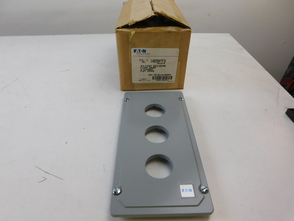 Eaton 10250TF3 Pushbuttons COVER NEMA 3/3R/4/4X/12/13 3 Element Oiltight