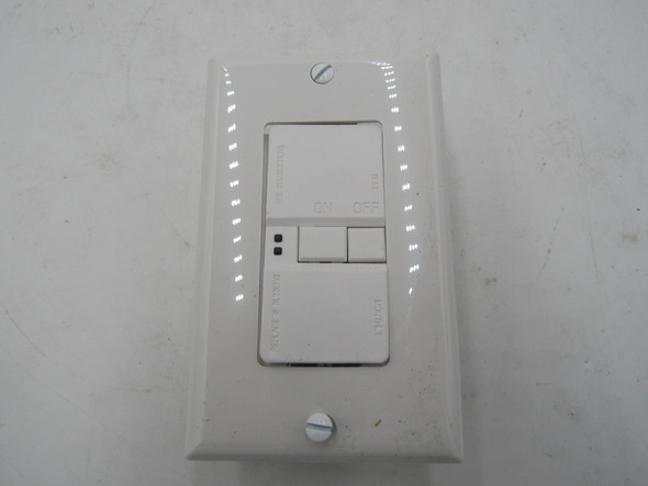 Eaton SGFD20W Surge Protection Devices (SPDs) Self-Test Combination Switch 20A 125V White EA