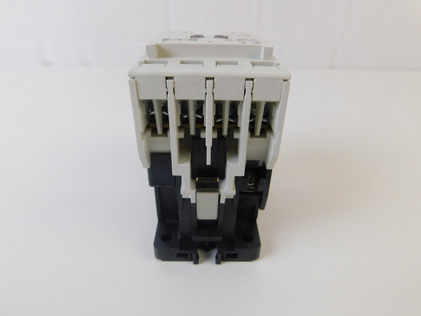 Eaton CE15CNC3AB77 Other Contactors 3P 12A 120V 50/60Hz