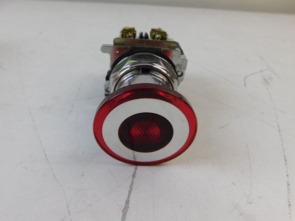 Eaton 10250T1063LRD06-1X Pushbuttons Illuminated 120V Red NEMA 3/3R/4/4X/12/13 Push-Pull Momentary LED