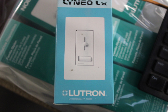 Lutron LX-103PL-WH Light and Dimmer Switches EA